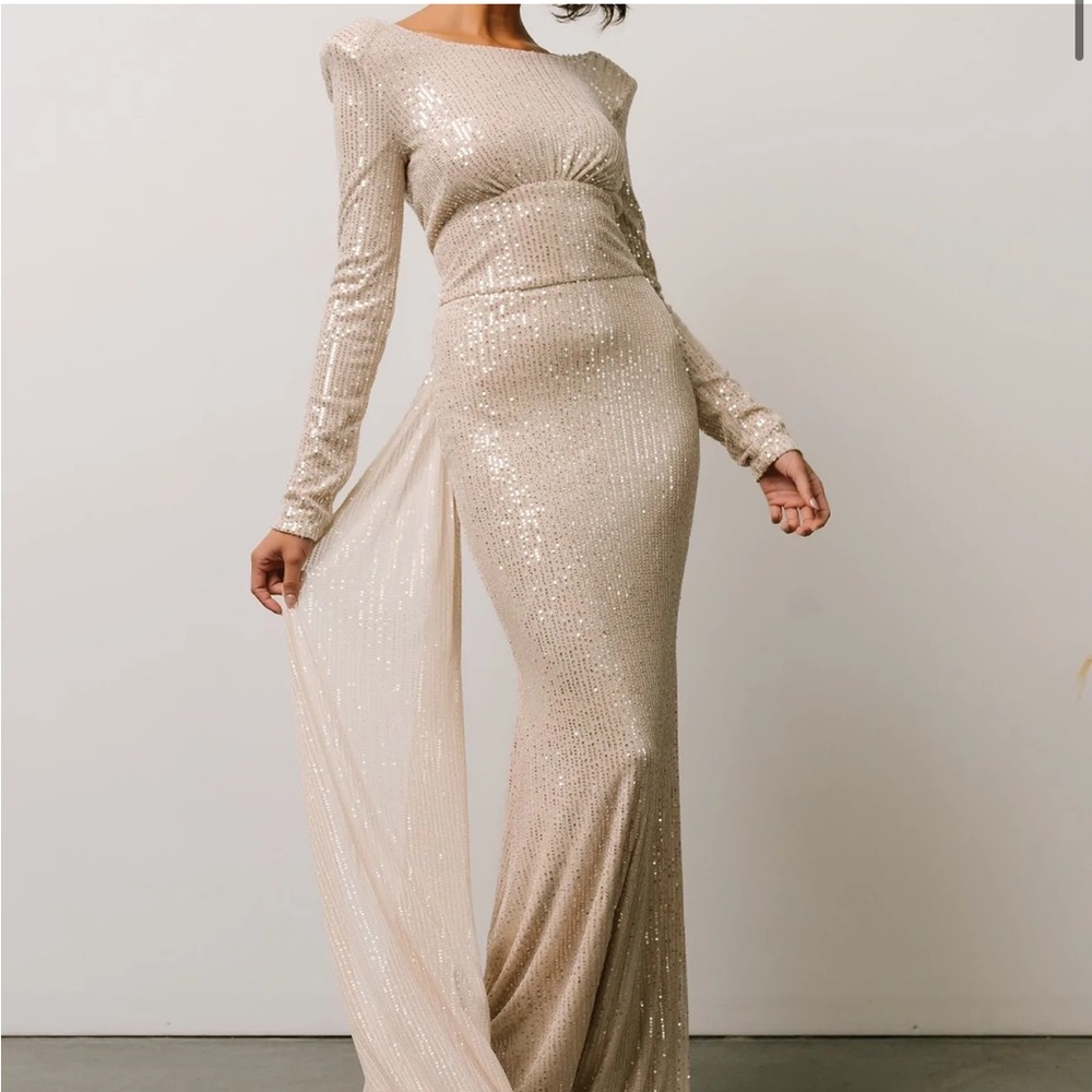 STUNNING sequin gown with split train